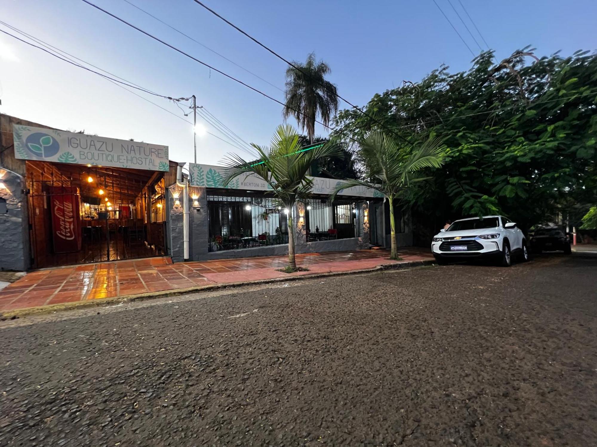 Nature Iguazu Hosteria ปูแอร์โตอีกวาซู ภายนอก รูปภาพ